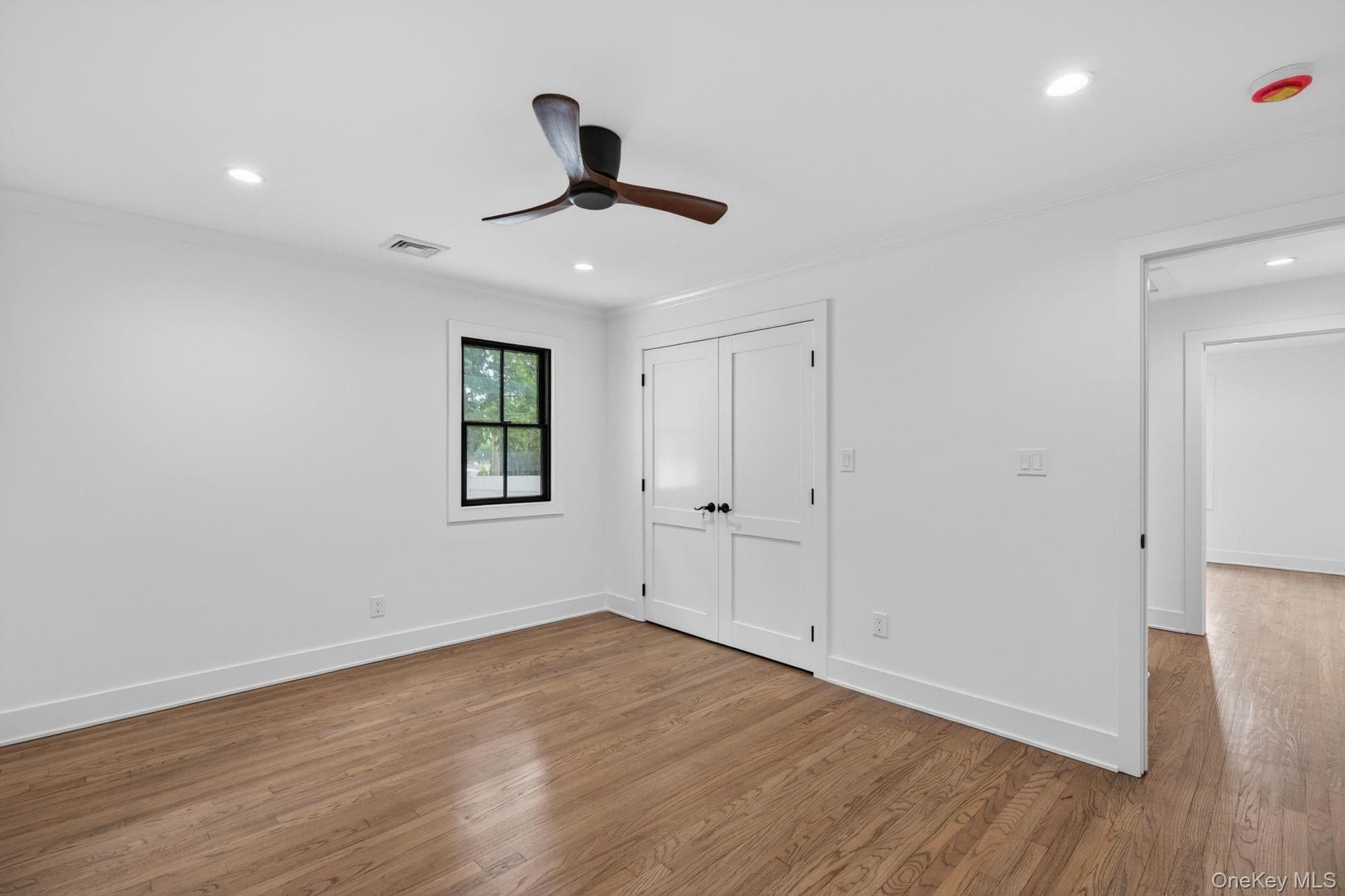 85 Kenneth Avenue thumbnail 19