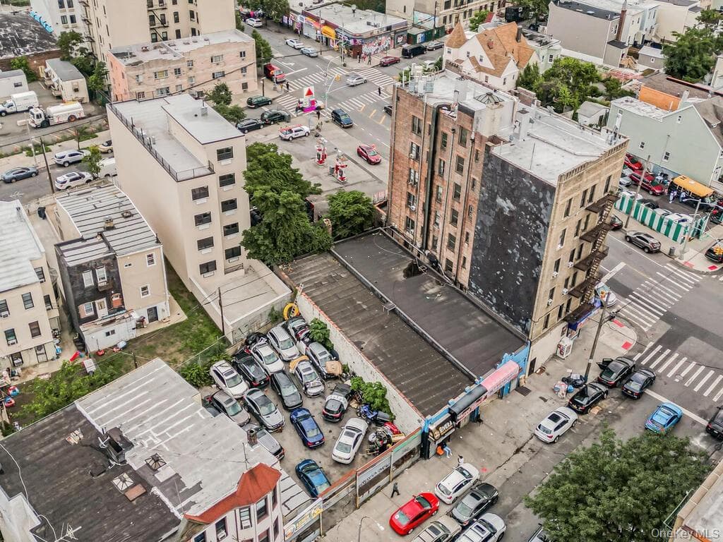 2106 Washington Avenue thumbnail 6