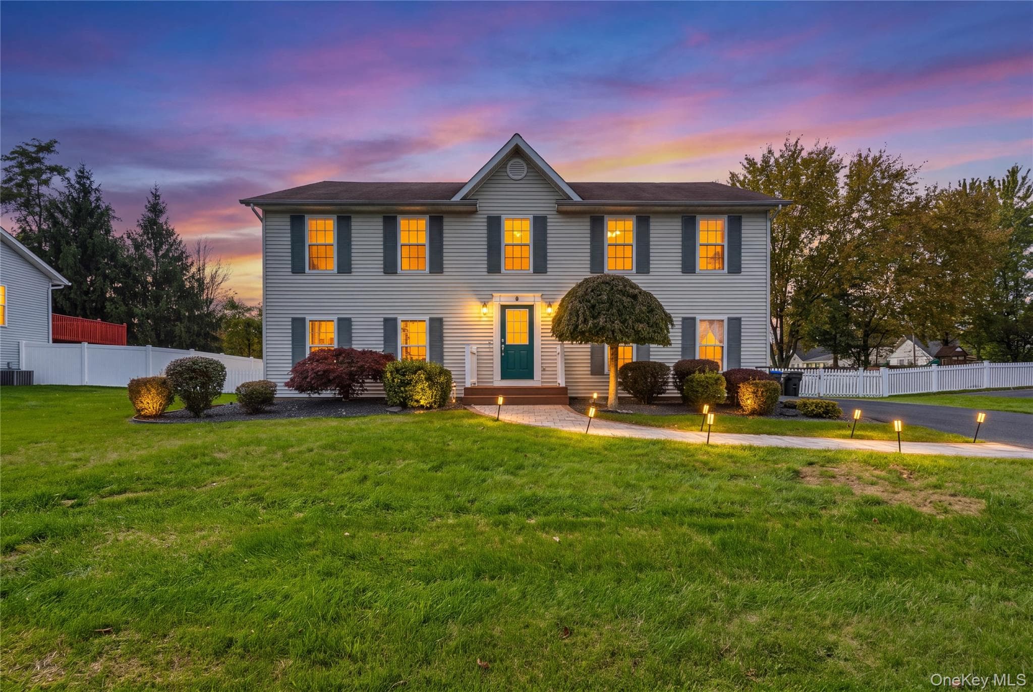 8 Bernadette Way photo 1