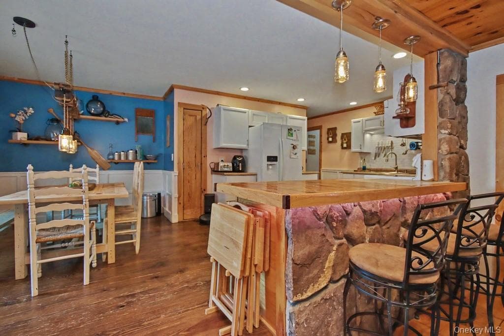 105 Cold Spring Road thumbnail 9