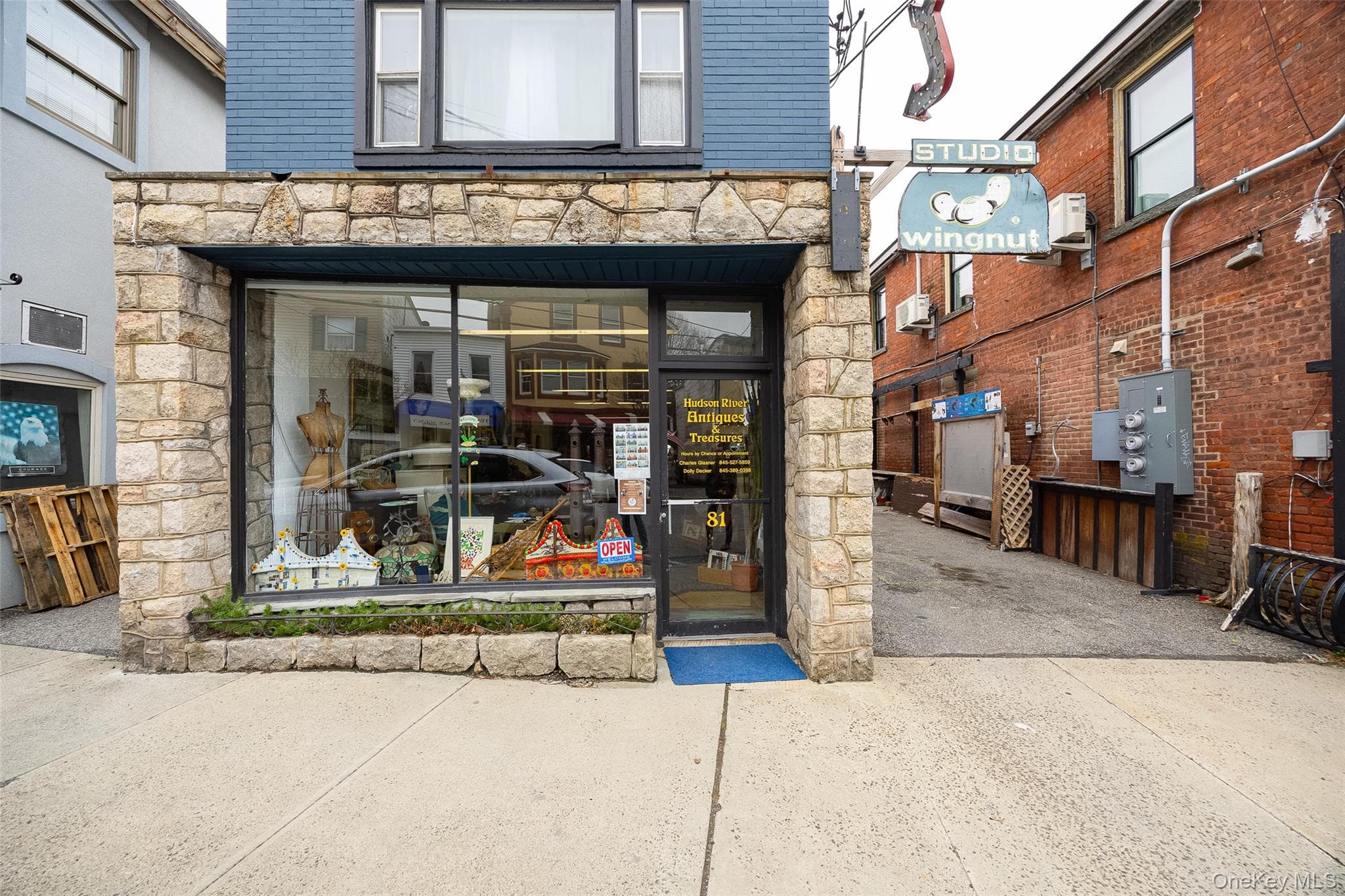81 Vineyard Avenue thumbnail 2