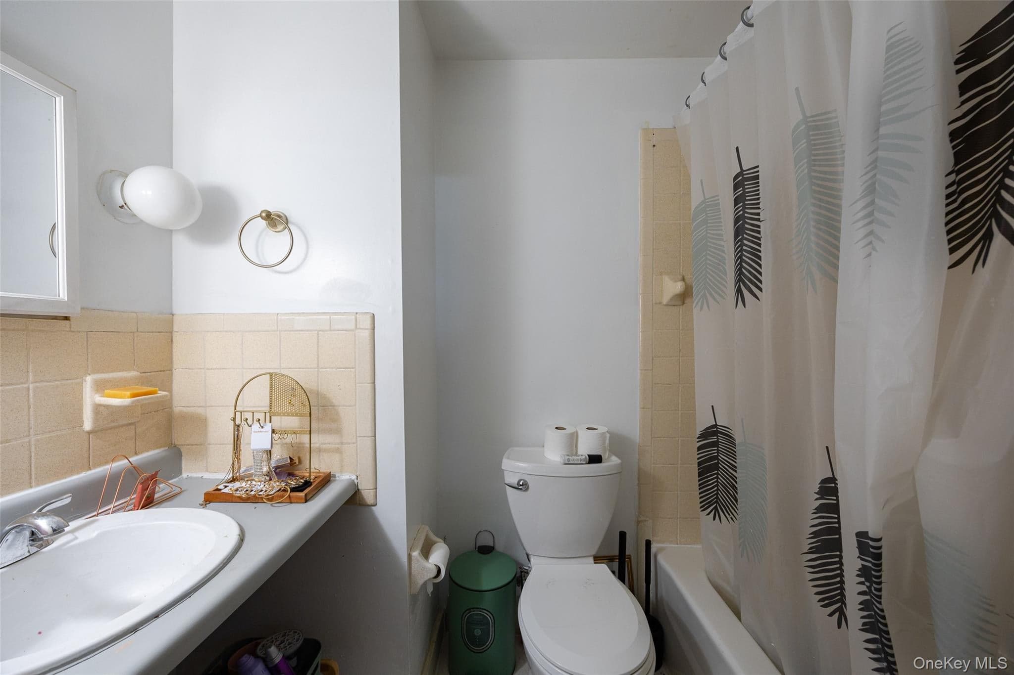 81 Vineyard Avenue thumbnail 15