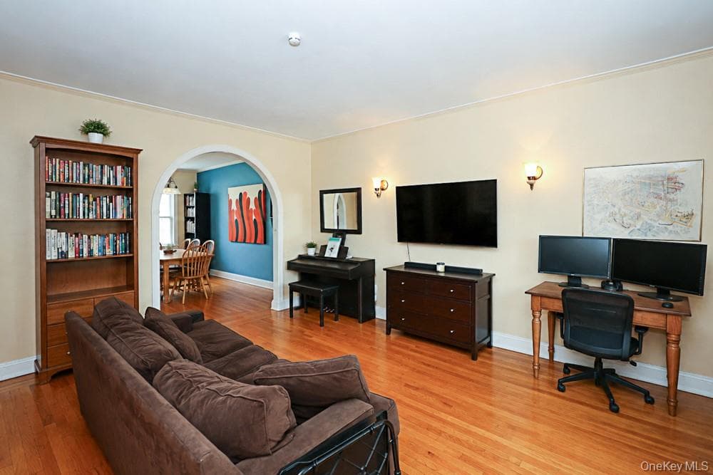 25-30 36th Avenue thumbnail 4