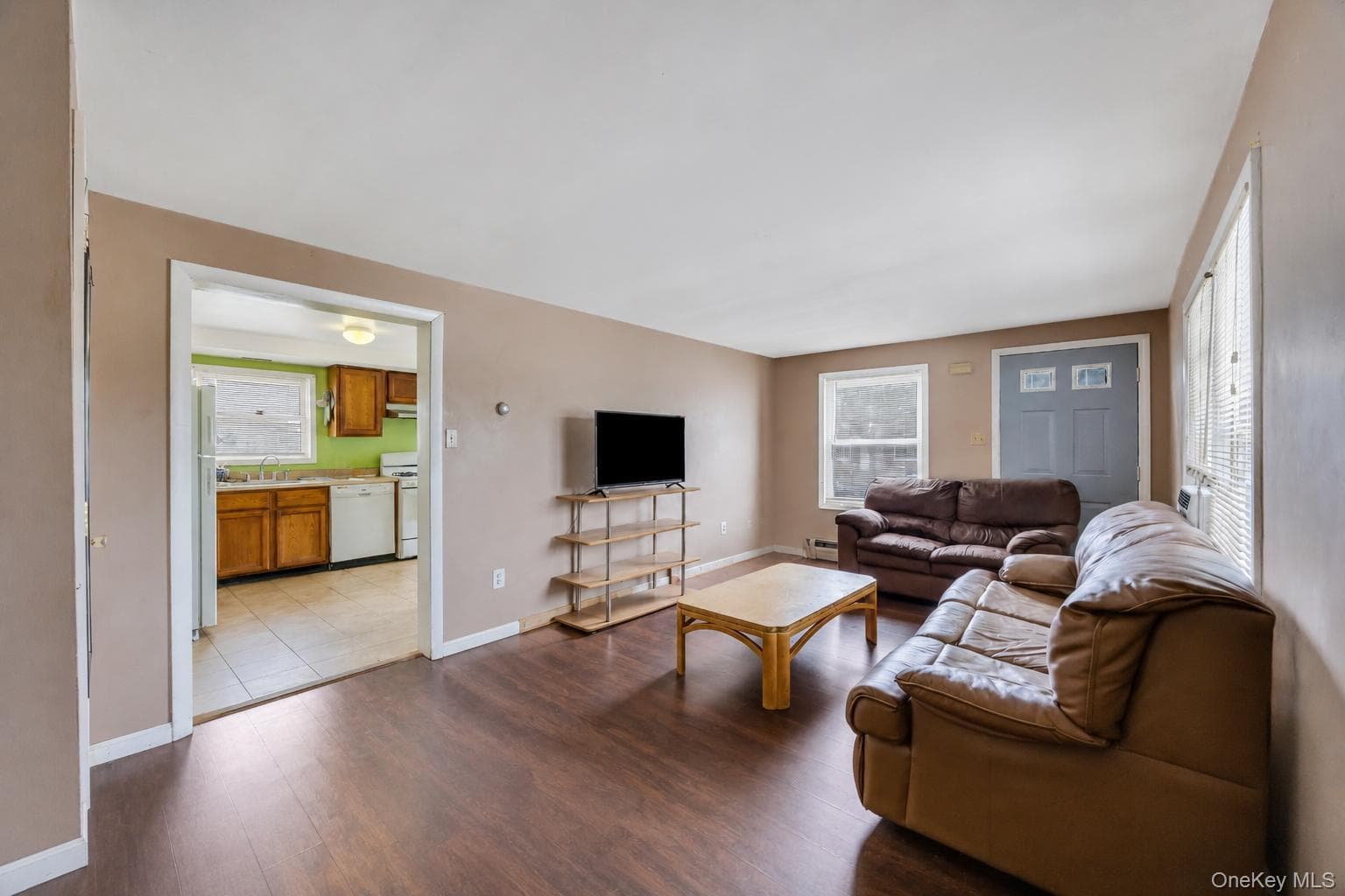 20 E Pine Street thumbnail 9