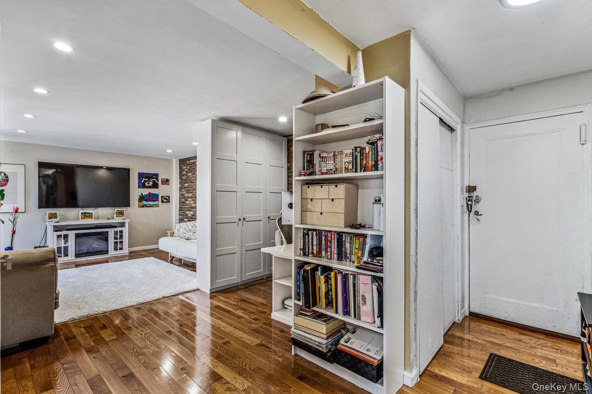 144-55 Melbourne Avenue Unit: 6E thumbnail 7