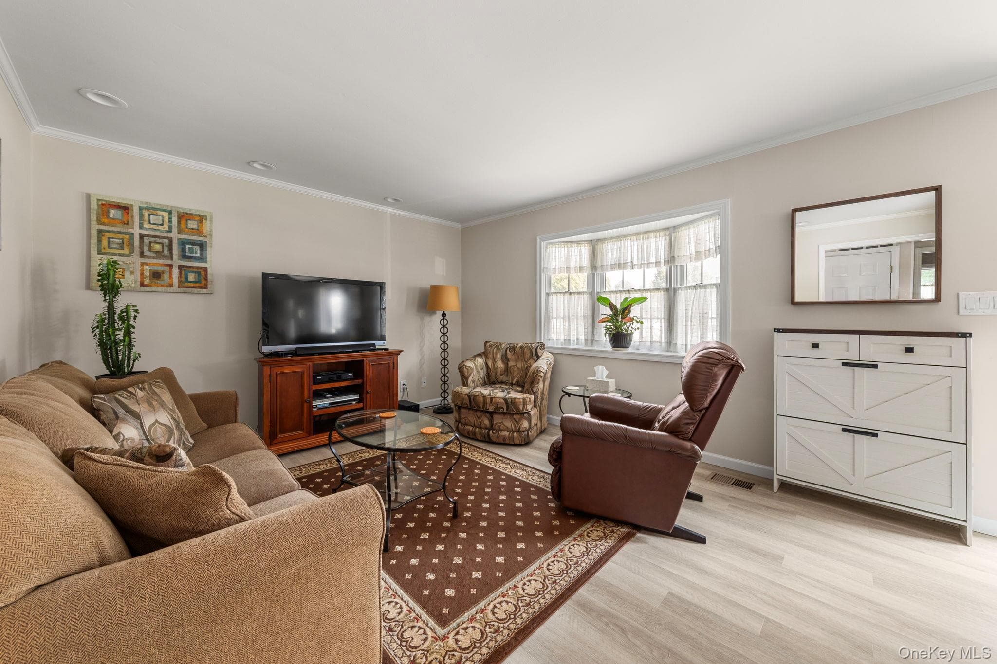 139 Arlyn Drive thumbnail 5