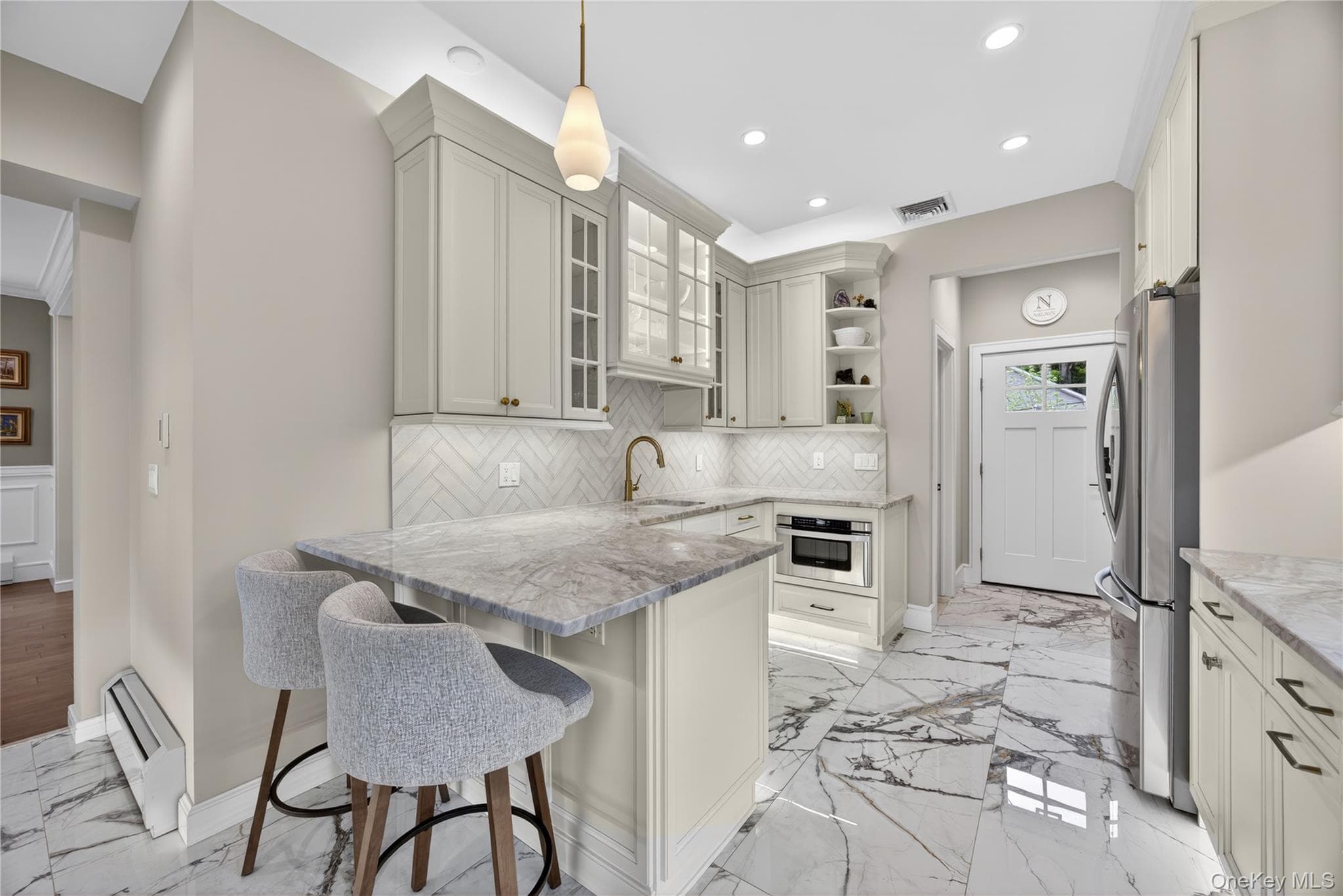 109 W Park Avenue thumbnail 15