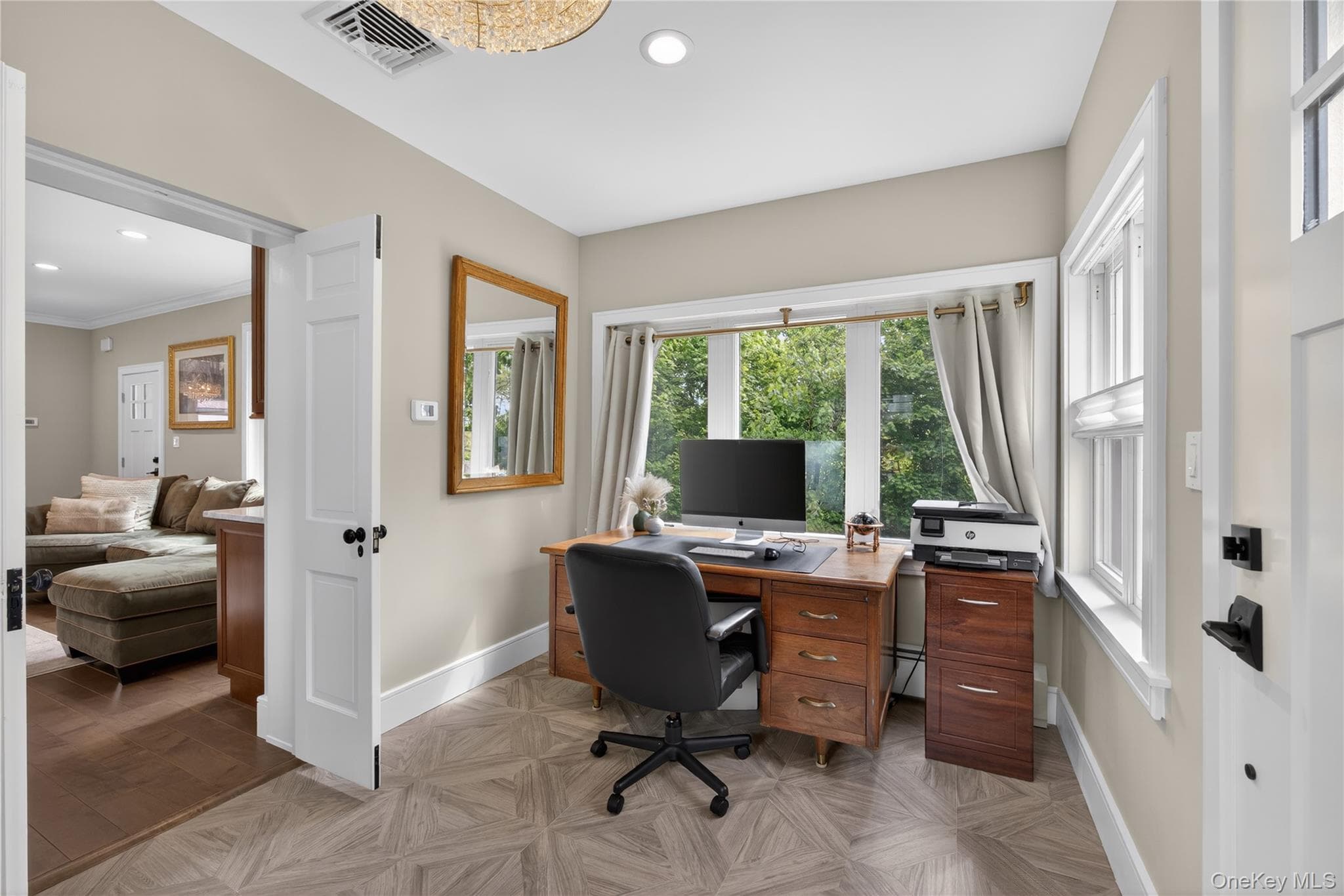 109 W Park Avenue thumbnail 23