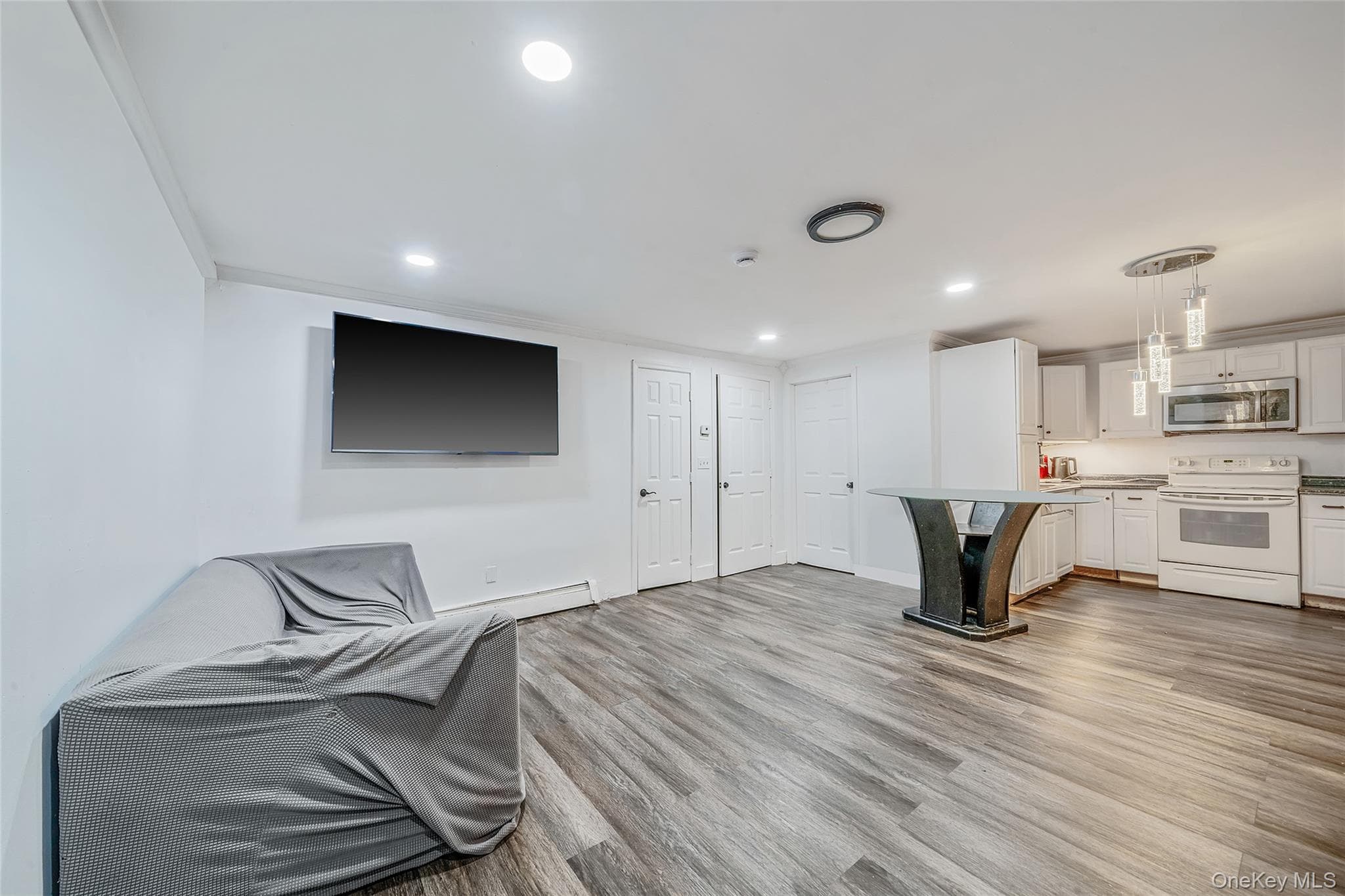 413 Glen Drive thumbnail 19
