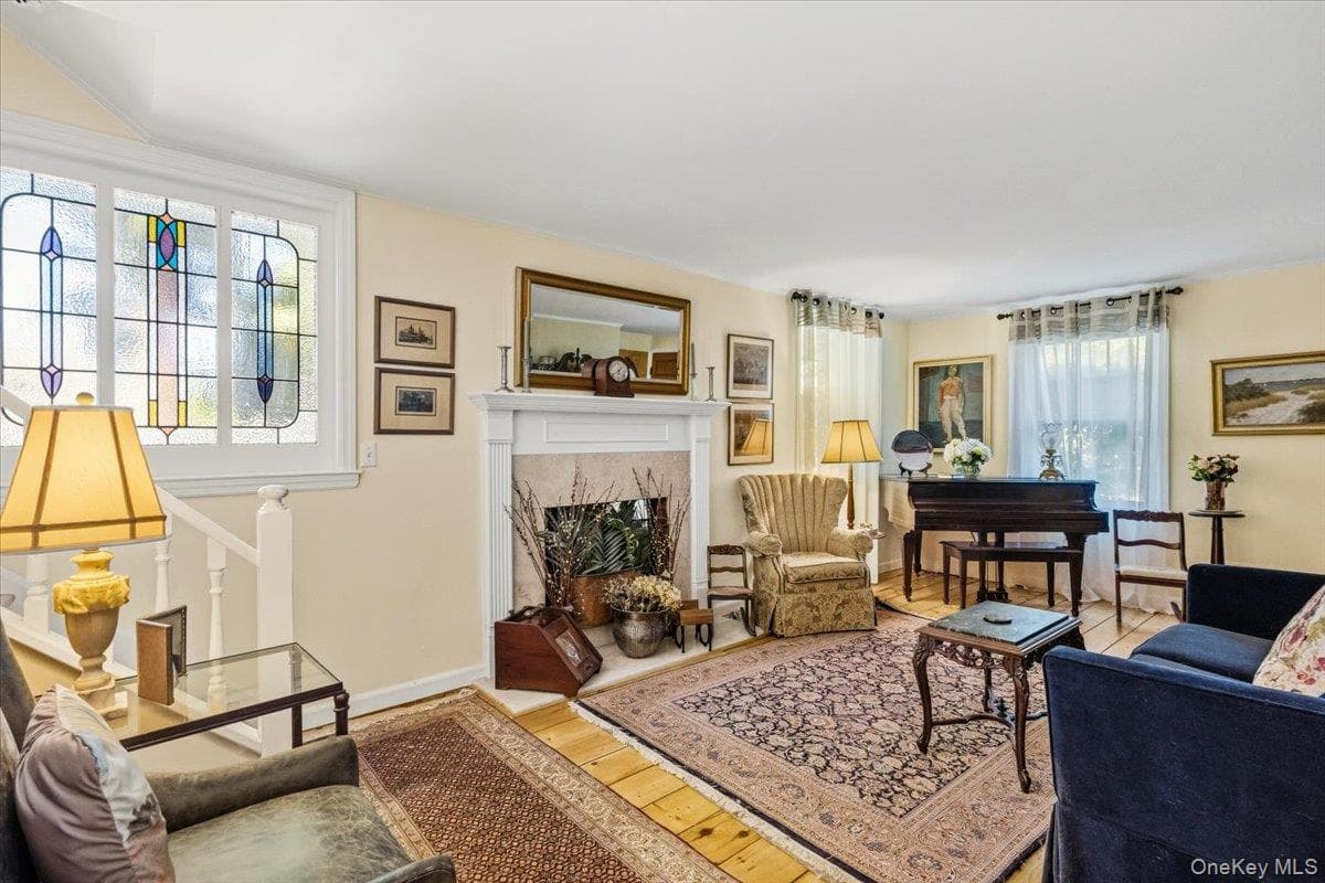 16 Stuart Avenue thumbnail 7