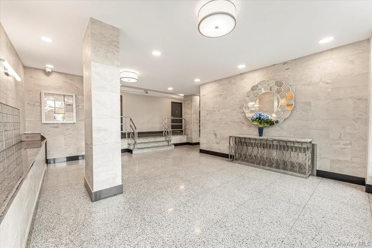 825 Morrison Avenue Unit: 16A thumbnail 16