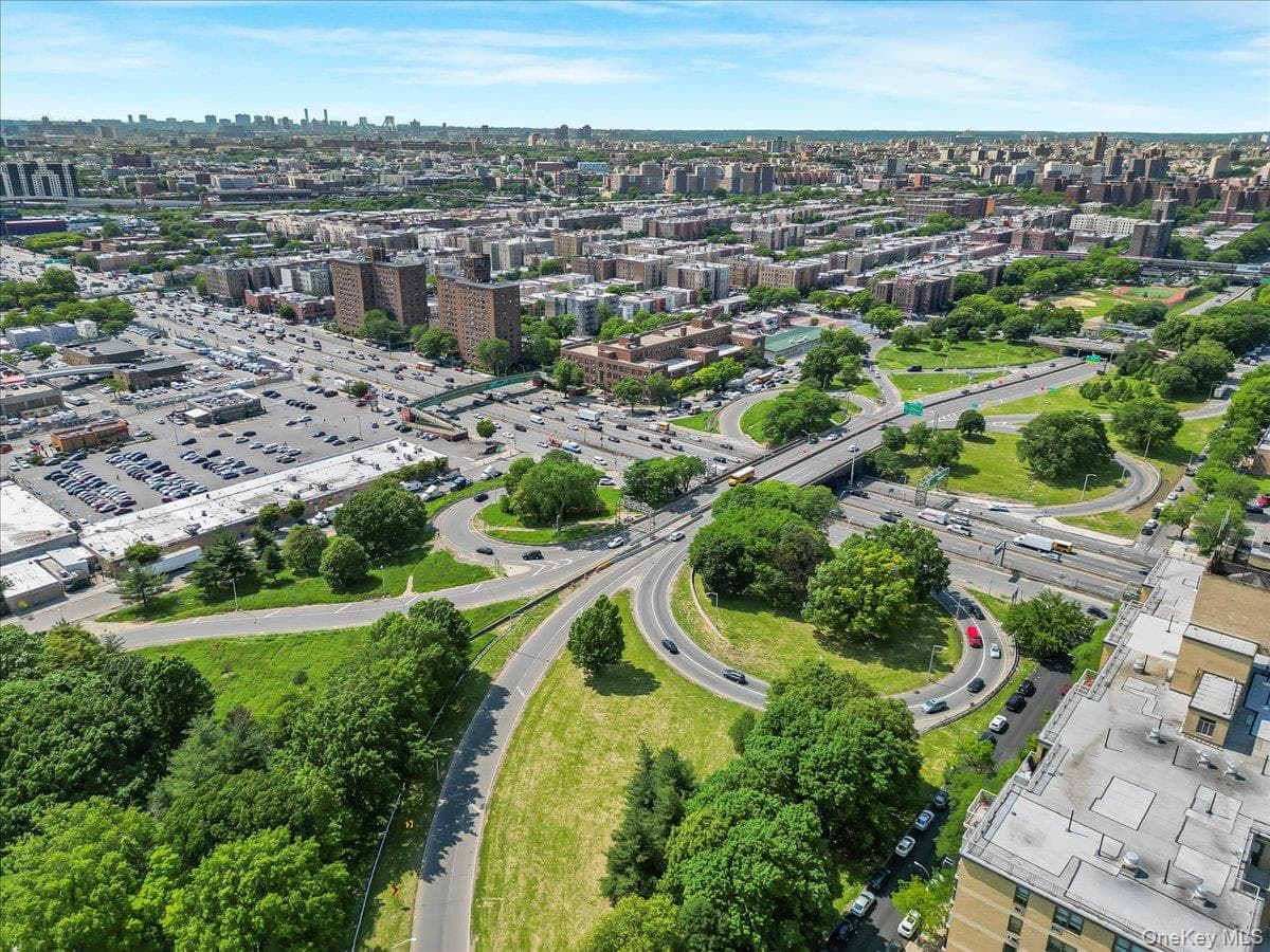 825 Morrison Avenue Unit: 16A thumbnail 25