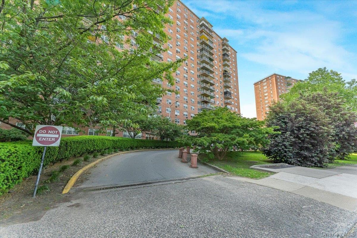 825 Morrison Avenue Unit: 16A thumbnail 20