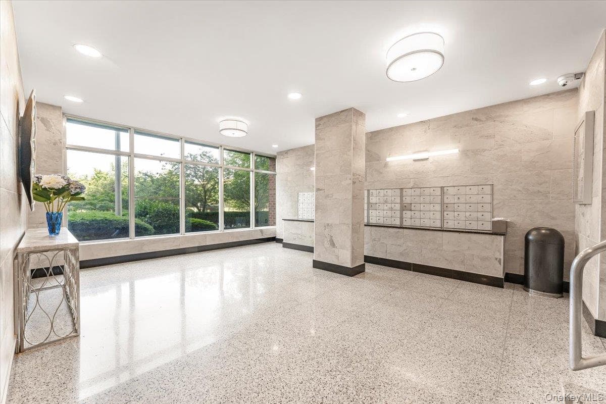 825 Morrison Avenue Unit: 16A thumbnail 15