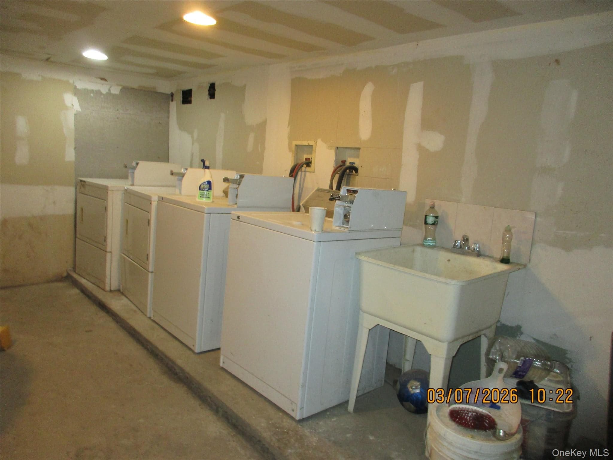 677 Glenmore Avenue thumbnail 11