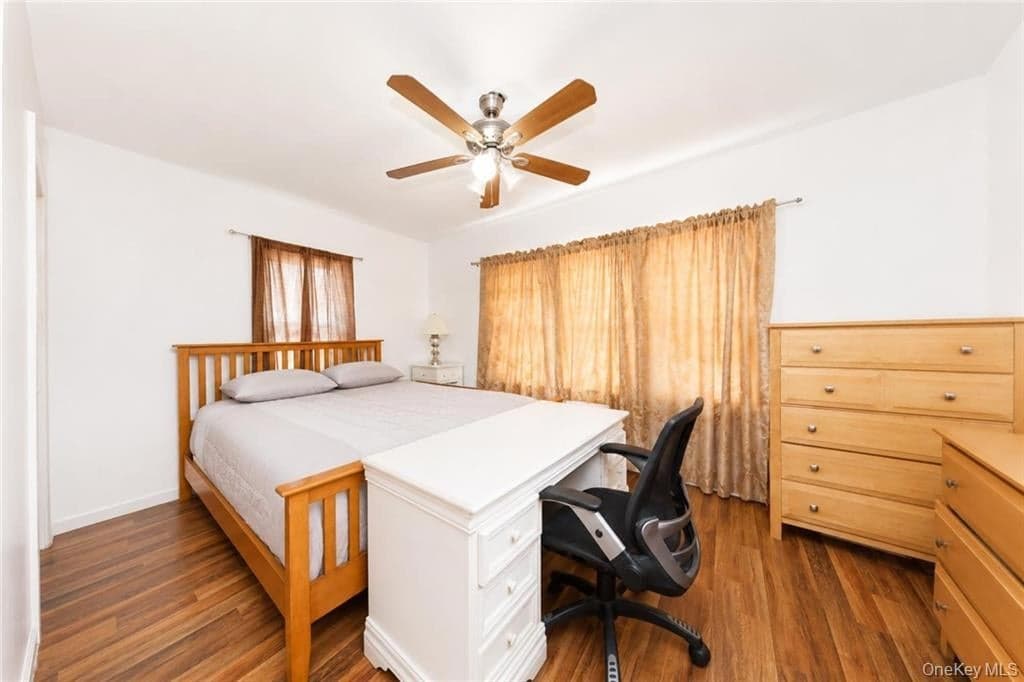 2675 E 27th Street thumbnail 14