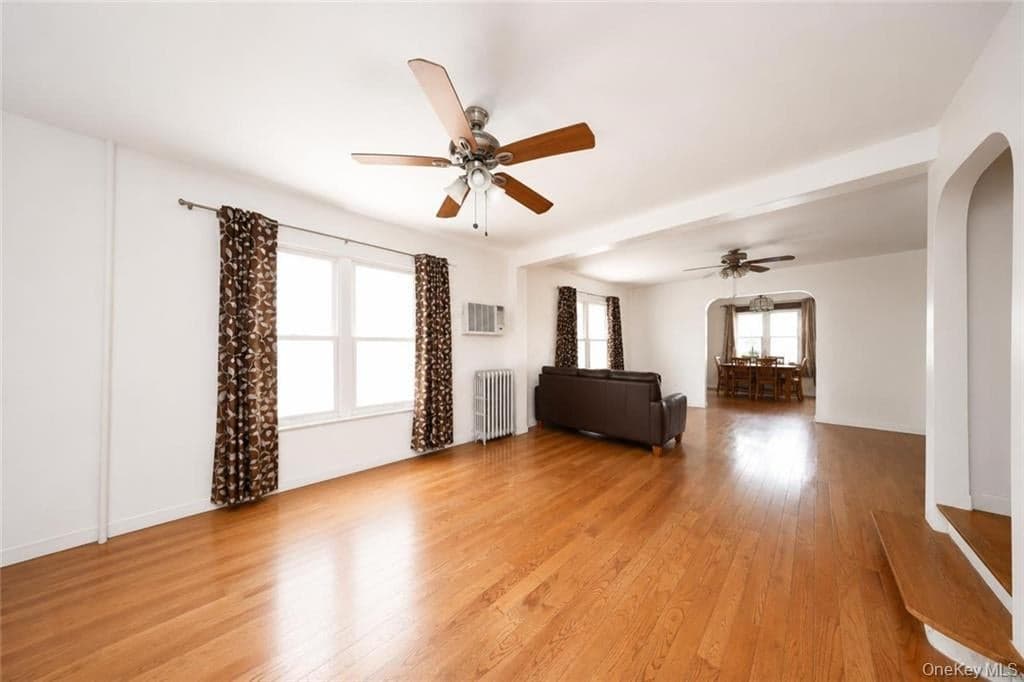 2675 E 27th Street thumbnail 6