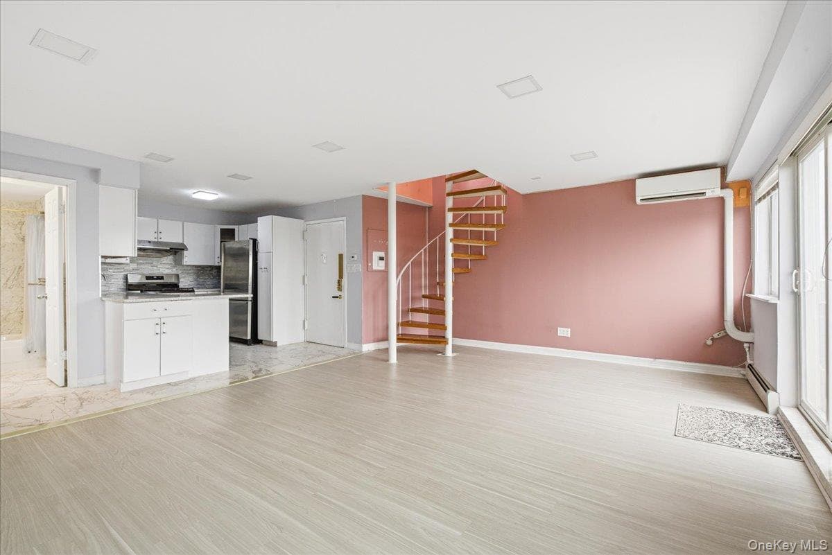 76-01 113th Street Unit: PH-A thumbnail 15