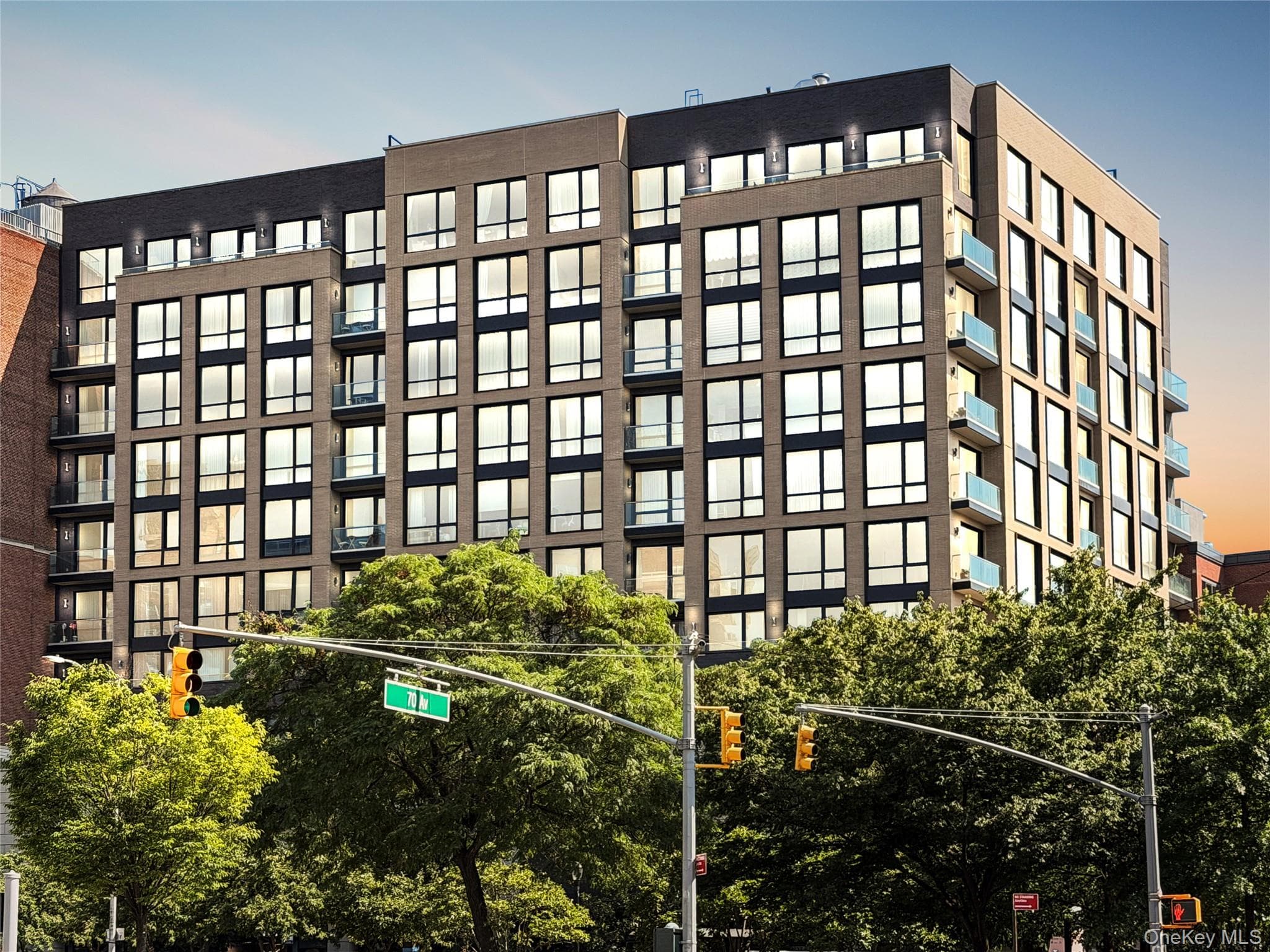 107-06 Queens Boulevard Unit: 8D thumbnail 2