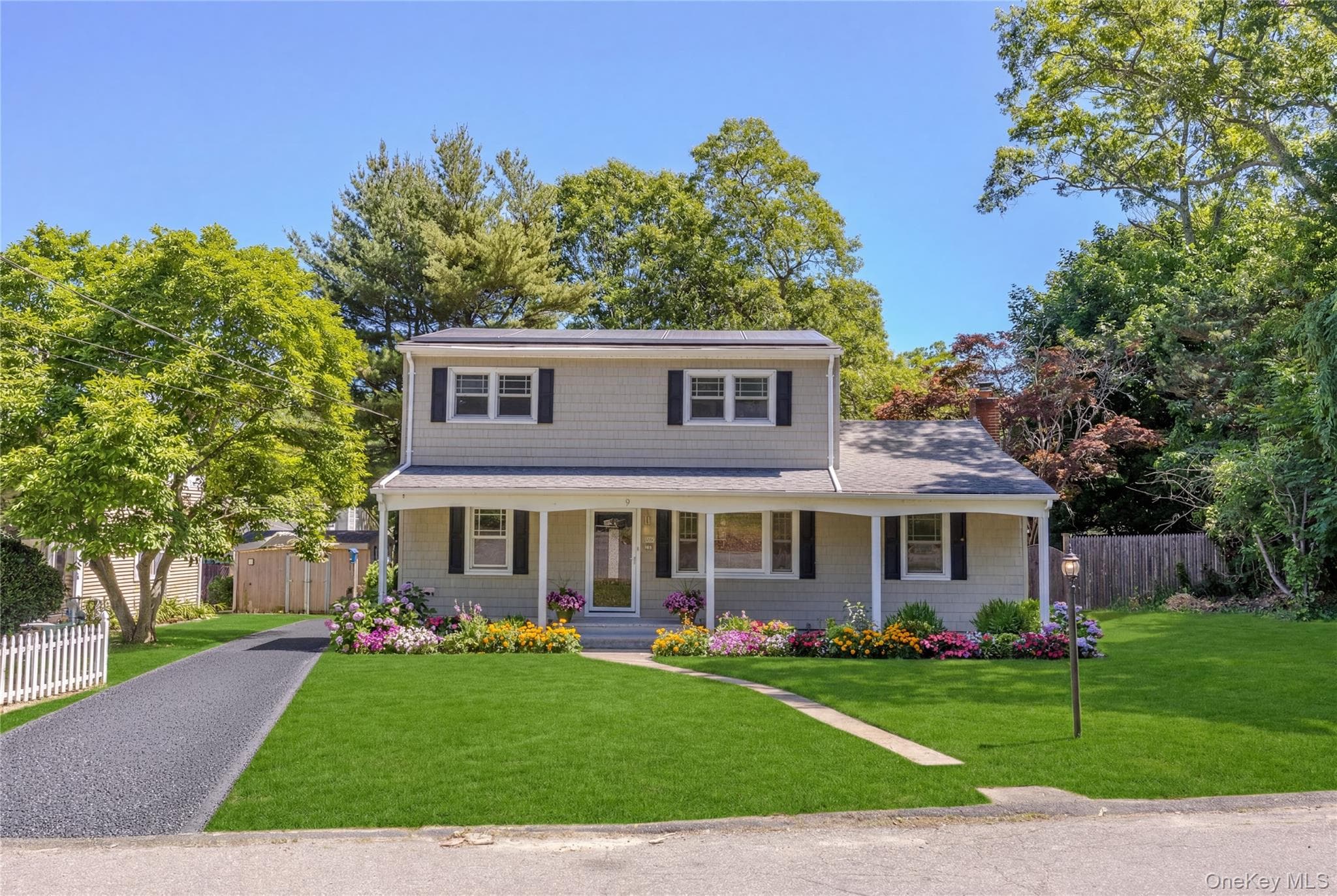 9 Phoenix Road photo 1