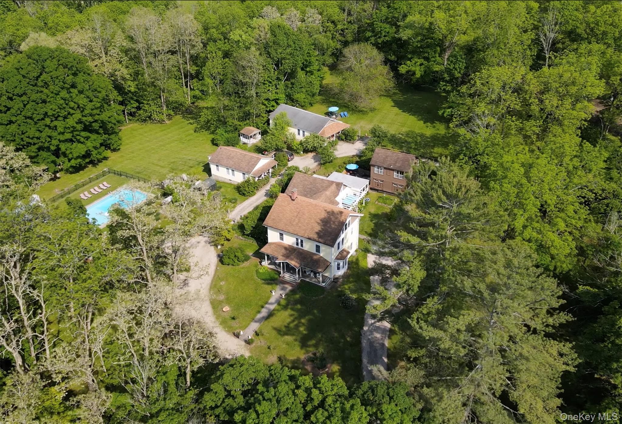 18 Stagecoach Lane, Amenia