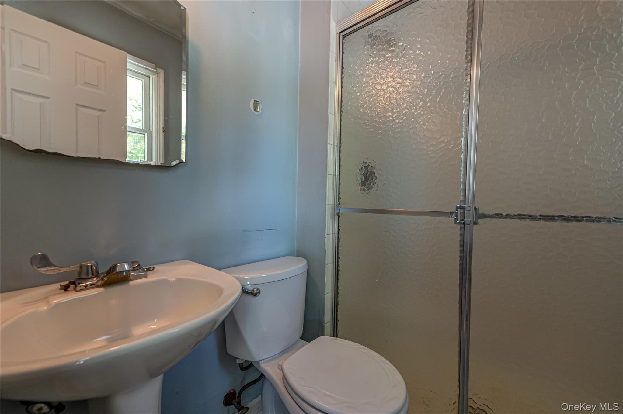 220 Windsor Avenue thumbnail 23
