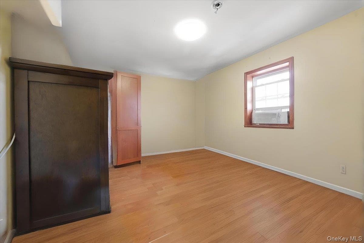 3544 -3546 Laconia Avenue thumbnail 19