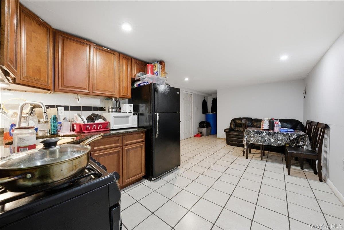 3544 -3546 Laconia Avenue thumbnail 15