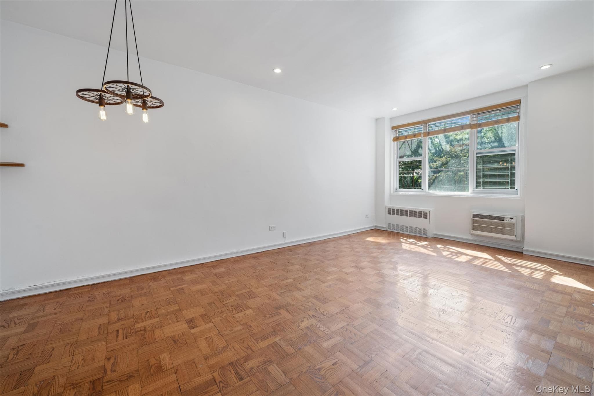 2390 Palisade Avenue Unit: 1G thumbnail 2