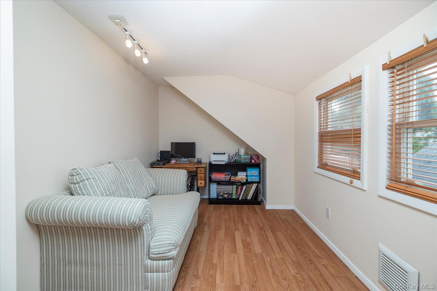 48 Teneyck Avenue thumbnail 22