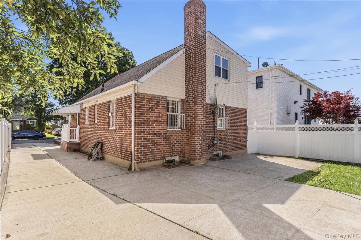 82-56 248th Street thumbnail 23