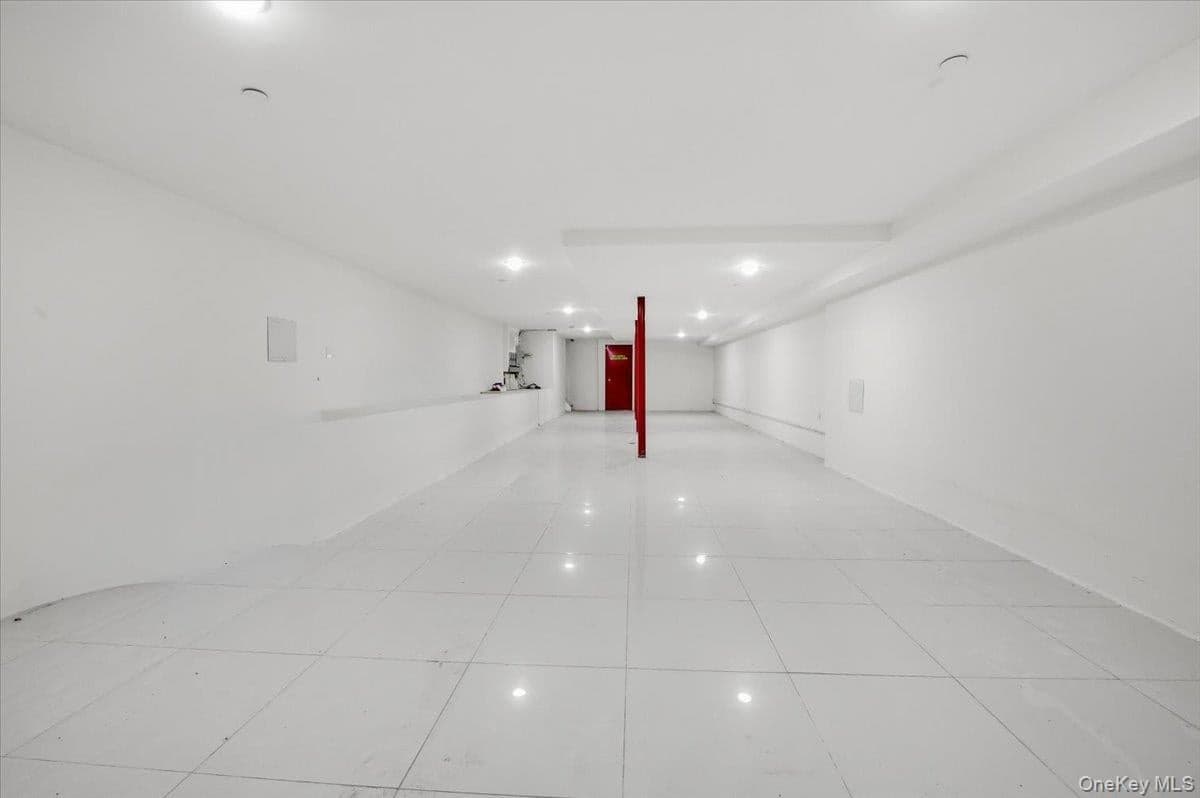 10847 Sutphin Boulevard thumbnail 16
