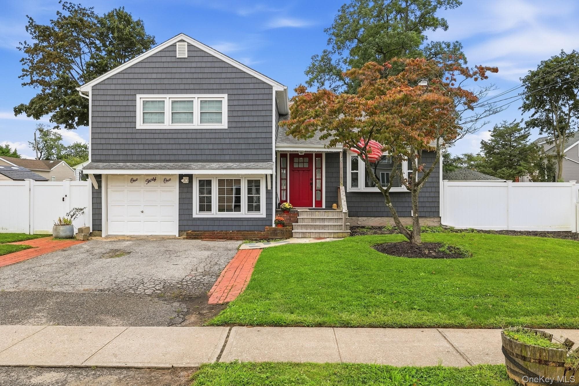 131 Fir Street, Lindenhurst