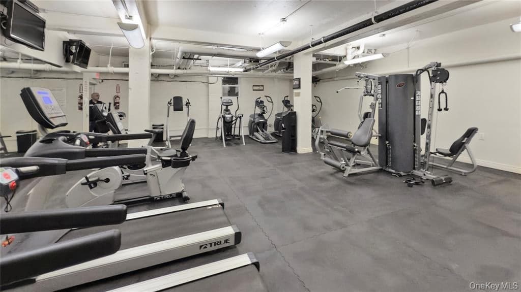 160-10 89th Avenue Unit: 9E thumbnail 19