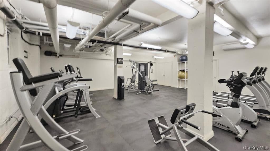 160-10 89th Avenue Unit: 9E thumbnail 18