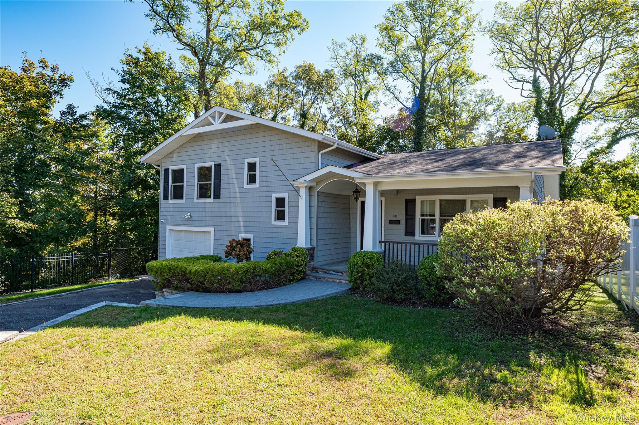 40 Edgar Court, Huntington