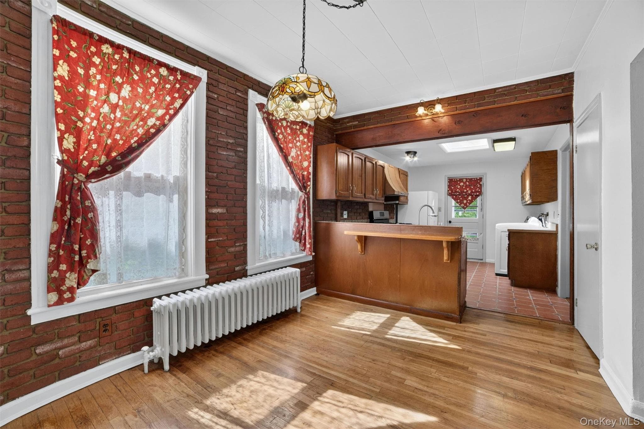 33 Maurice Avenue thumbnail 11
