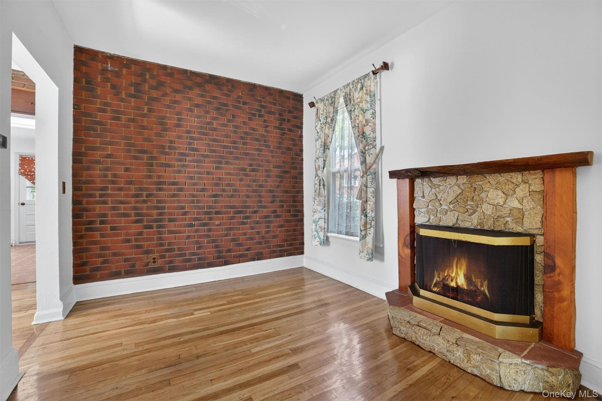 33 Maurice Avenue thumbnail 9