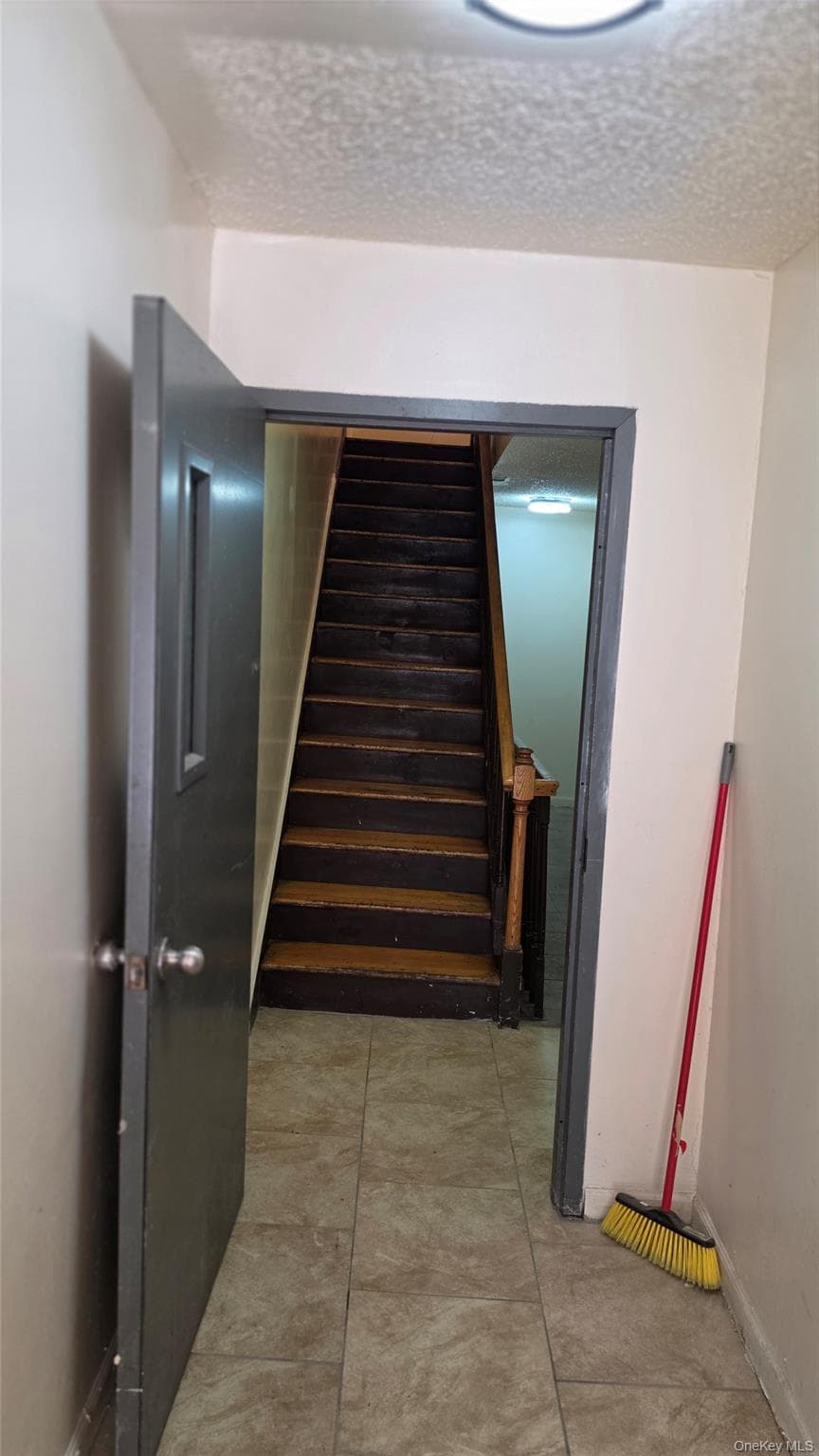 1388 Bristow Street thumbnail 3