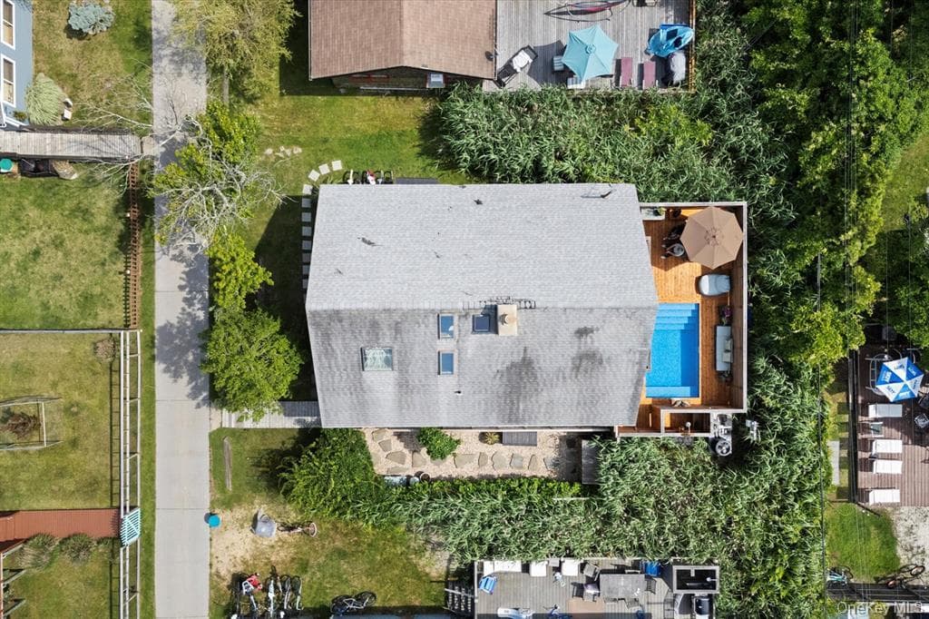 17 Bungalow Walk thumbnail 3