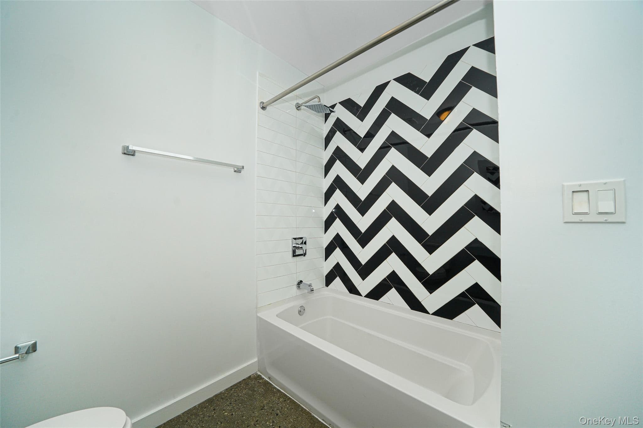 1106 Halsey Street thumbnail 38