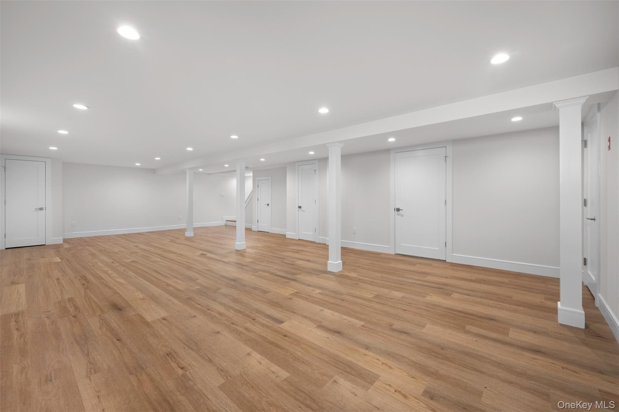 3280 Elliott Boulevard thumbnail 25