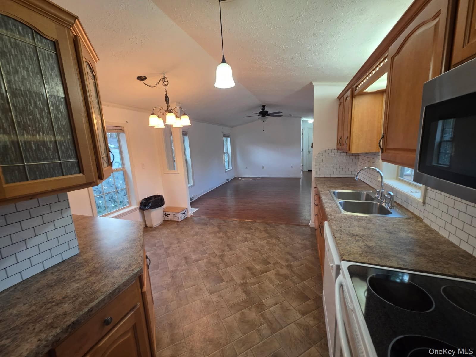 1661 Old Country Road Unit: 84 thumbnail 12