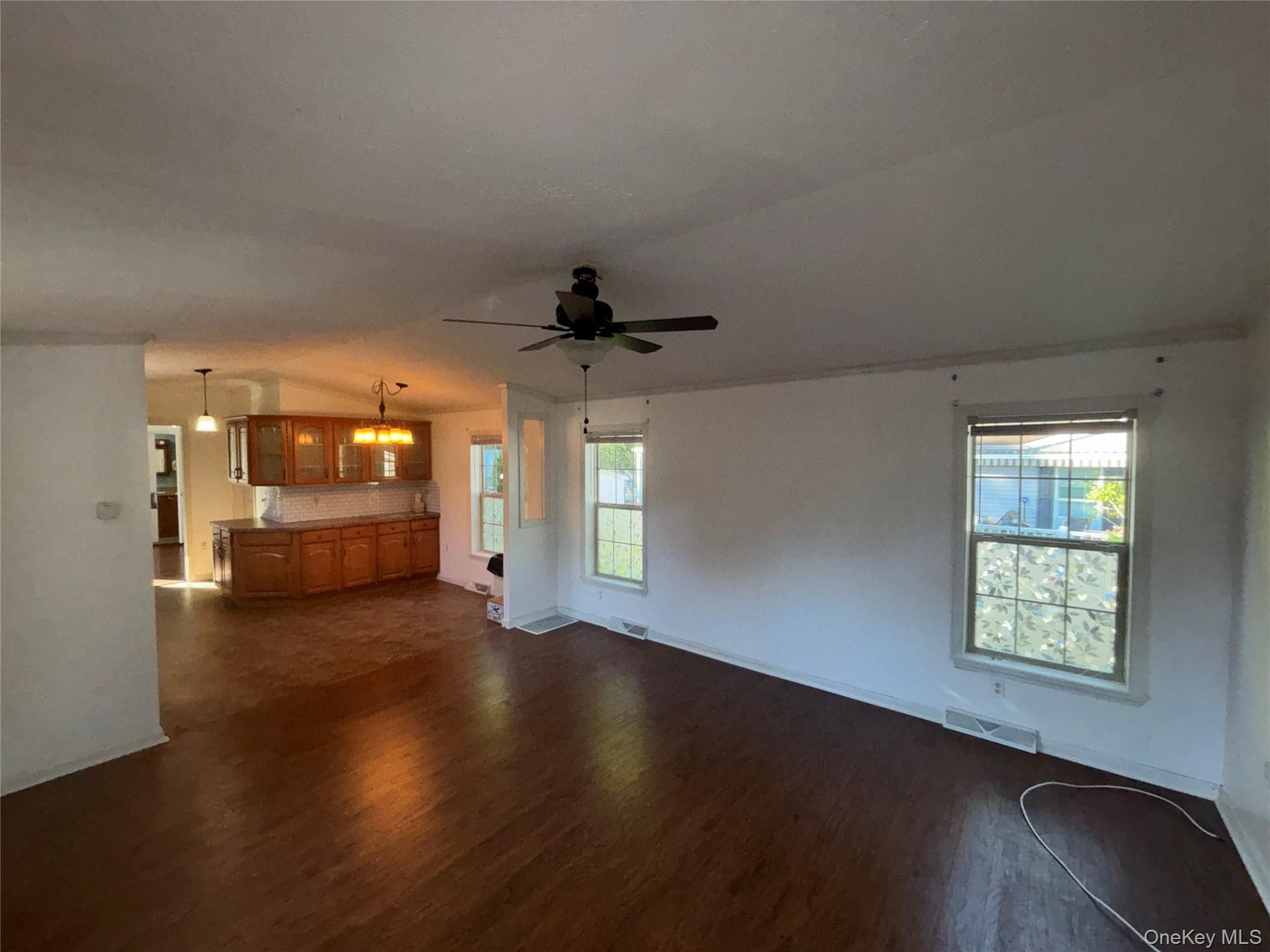 1661 Old Country Road Unit: 84 thumbnail 4
