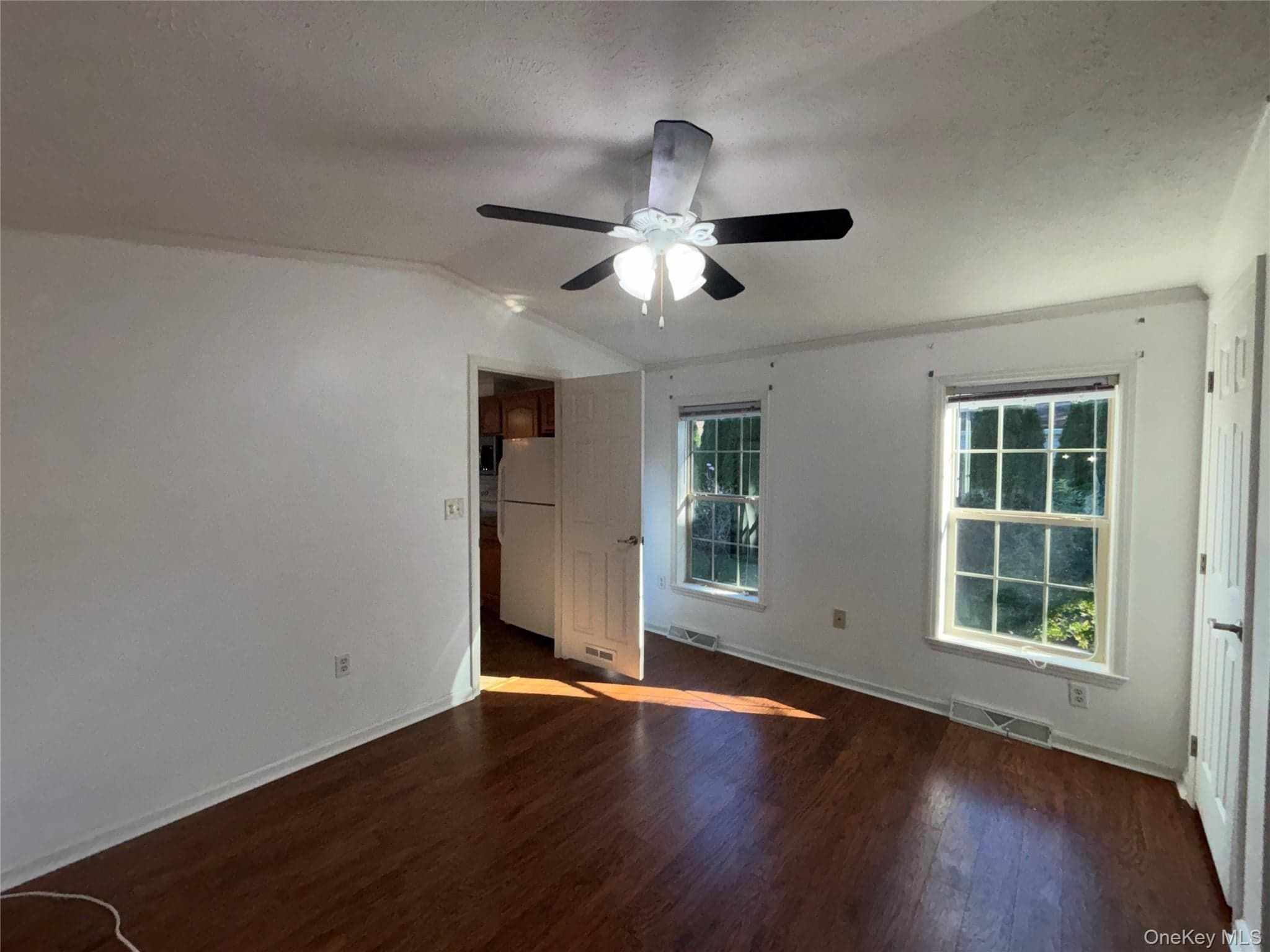 1661 Old Country Road Unit: 84 thumbnail 31