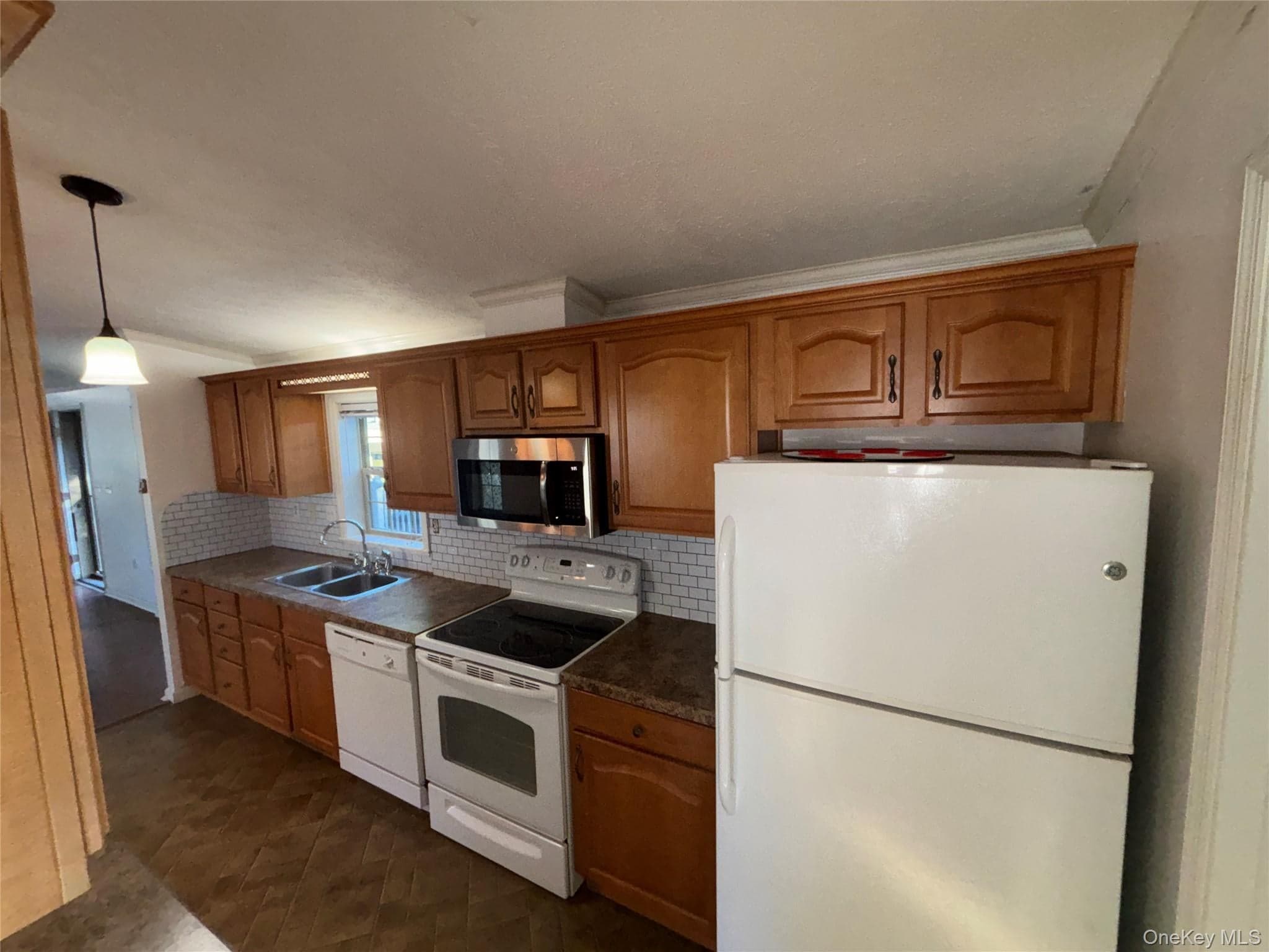 1661 Old Country Road Unit: 84 thumbnail 13