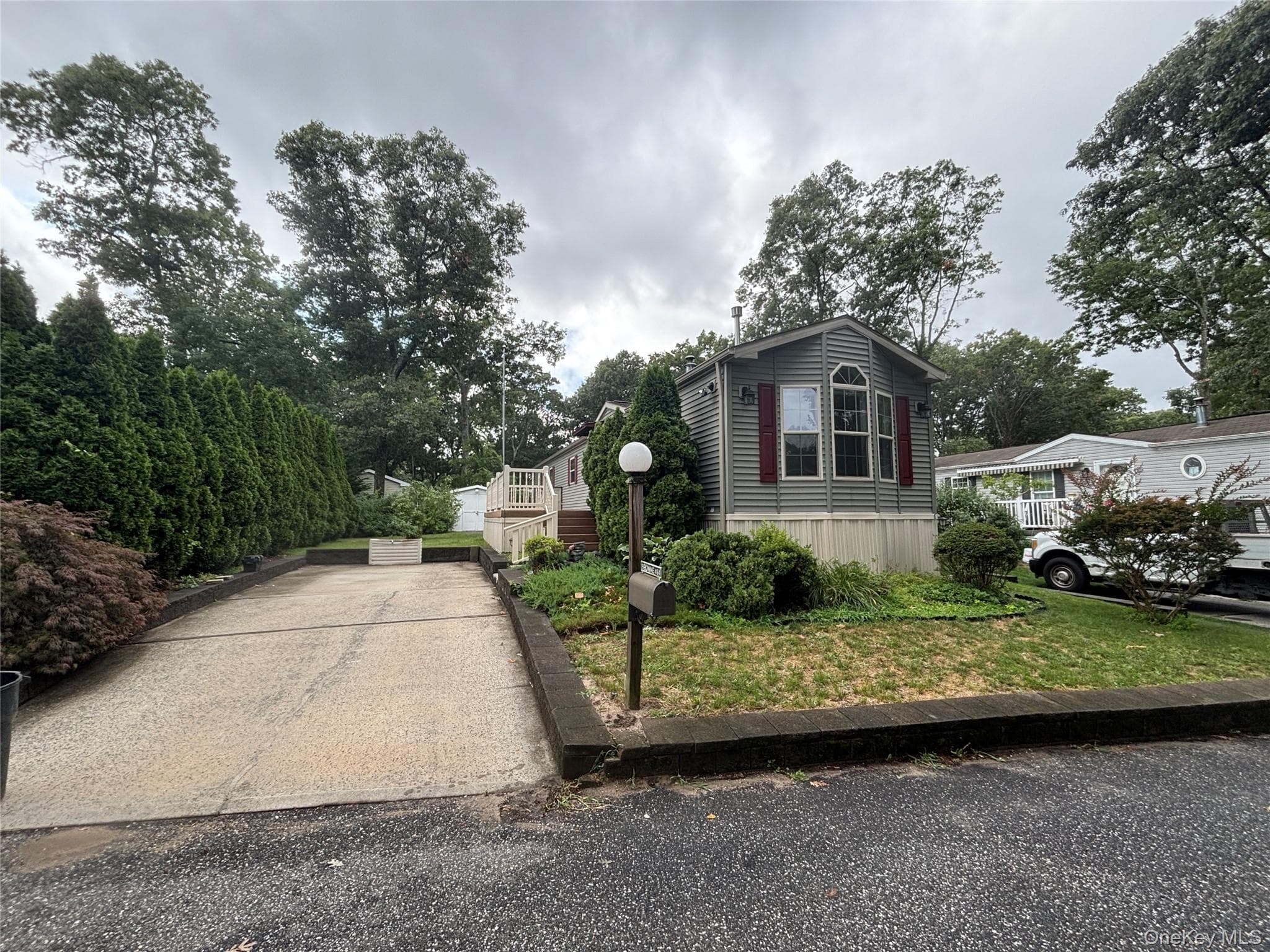 1661 Old Country Road Unit: 84 thumbnail 3
