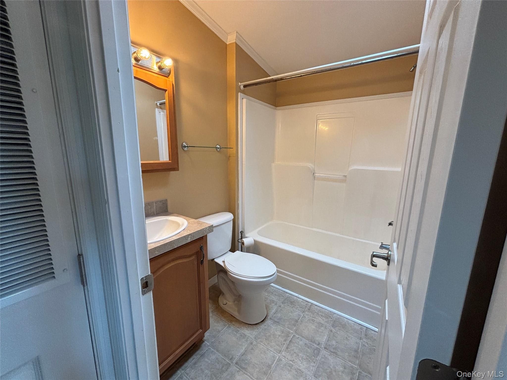1661 Old Country Road Unit: 84 thumbnail 16