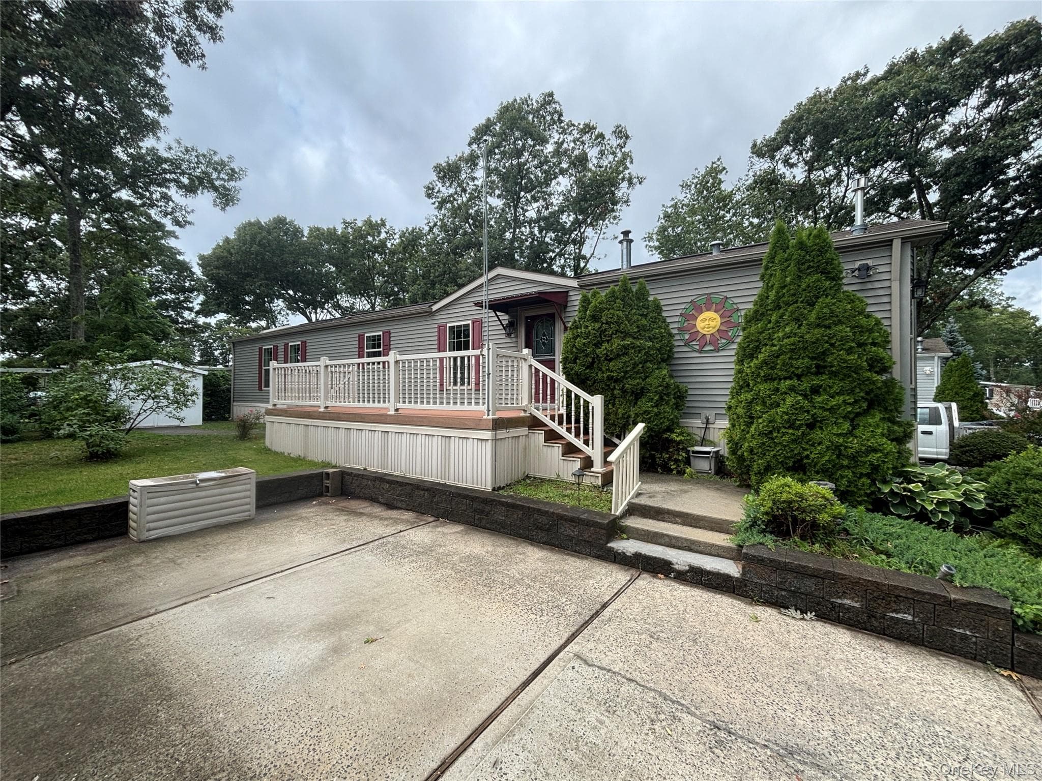 1661 Old Country Road Unit: 84 thumbnail 2