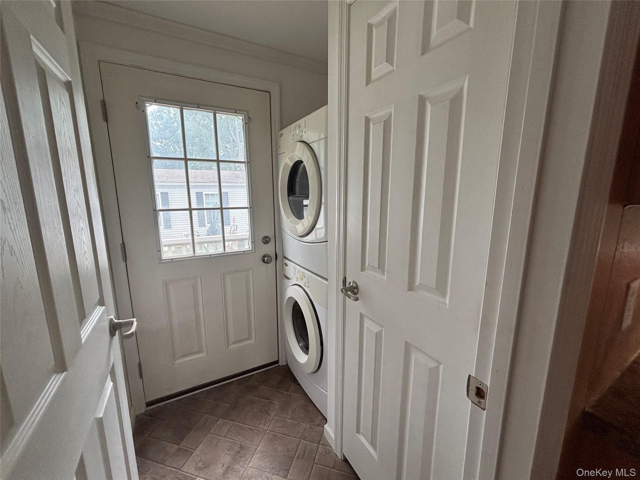 1661 Old Country Road Unit: 84 thumbnail 24